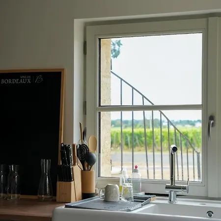 Chateau Vieux Clos Emilion Couette-café *
